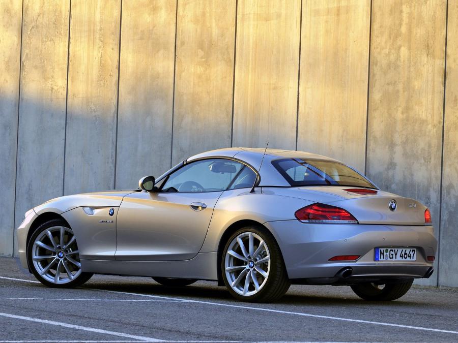  BMW Z4 sDrive 3.5i Roadster 2009 года  (фото 2 из 30)